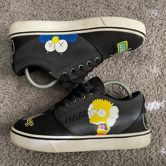 Custom Hand Painted Heelys - Picture 3 of 10